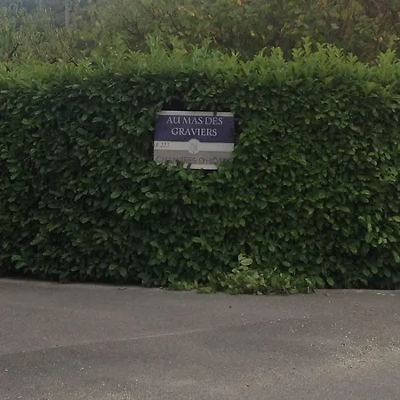 Au Mas Des Graviers Bed & Breakfast